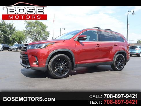 Used 2019 Toyota Highlander SE AWD/4WD image 1
