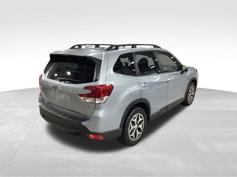 Certified 2023 Subaru Forester Premium image 9