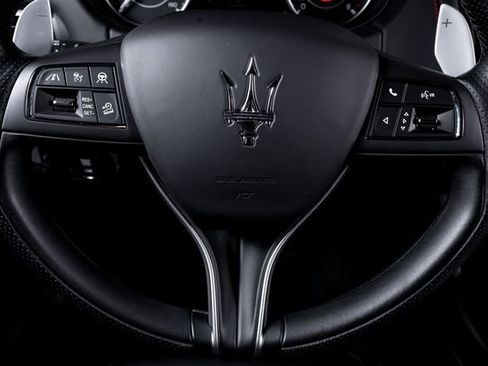 Used 2024 Maserati Levante GT Ultima AWD/4WD image 38