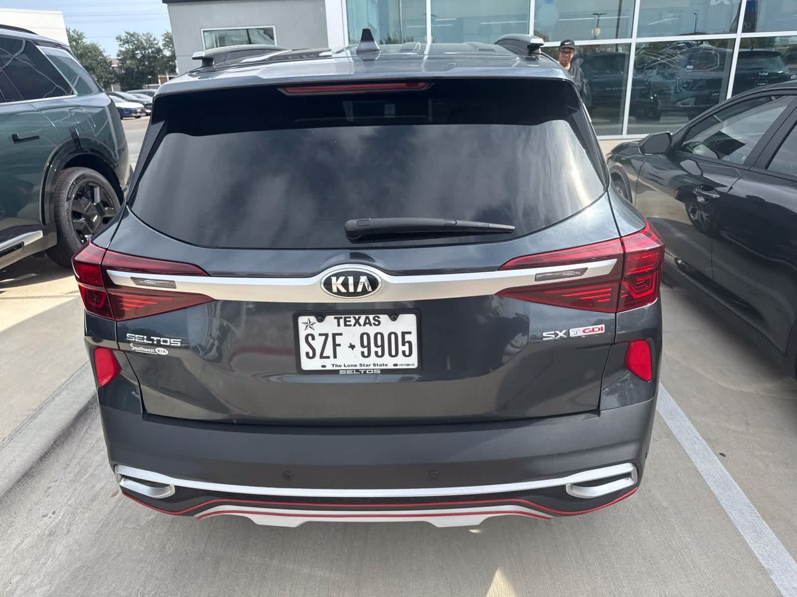 Certified 2021 Kia Seltos SX w/ SX Sunroof Package AWD/4WD image 5