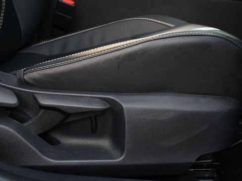 Used 2025 Toyota Camry SE image 30