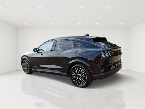 Certified 2025 Ford Mustang Mach-E Premium AWD/4WD image 4