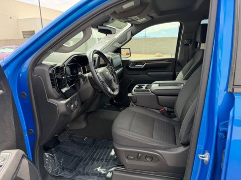 Certified 2025 Chevrolet Silverado 1500 LT AWD/4WD image 12