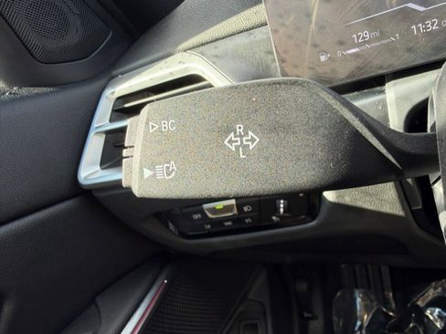 Used 2025 BMW 330i xDrive Sedan image 32