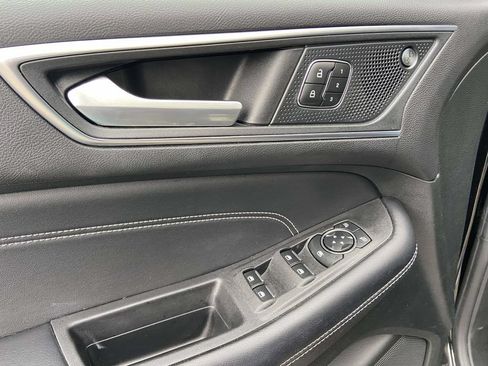 Used 2023 Ford Edge Titanium AWD/4WD image 12