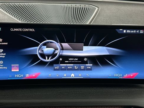 Used 2025 BMW 330i xDrive Sedan w/ Convenience Package image 20