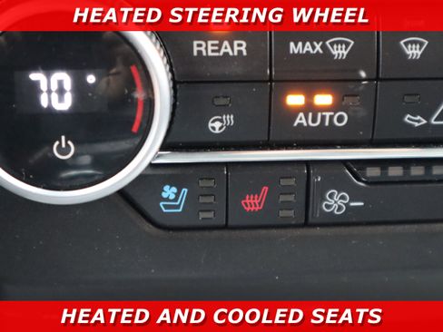 Used 2021 Ford Expedition XLT image 24