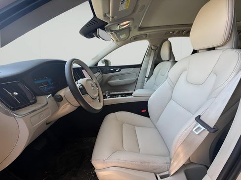 Used 2023 Volvo XC60 B5 Plus w/ Protection Package AWD/4WD image 15