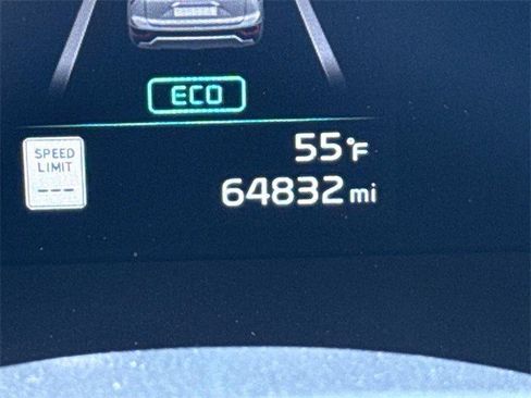 Used 2023 Kia Niro EX image 28