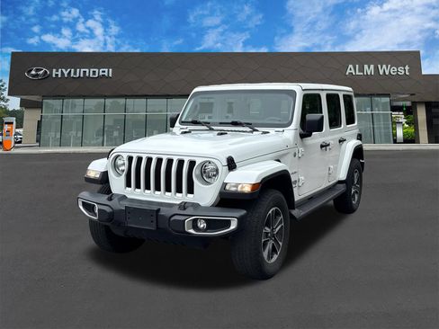 Used 2023 Jeep Wrangler Unlimited Sahara w/ Cold Weather Group AWD/4WD image 1
