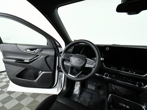 New 2026 Chevrolet Equinox LT w/ Convenience Package II image 19