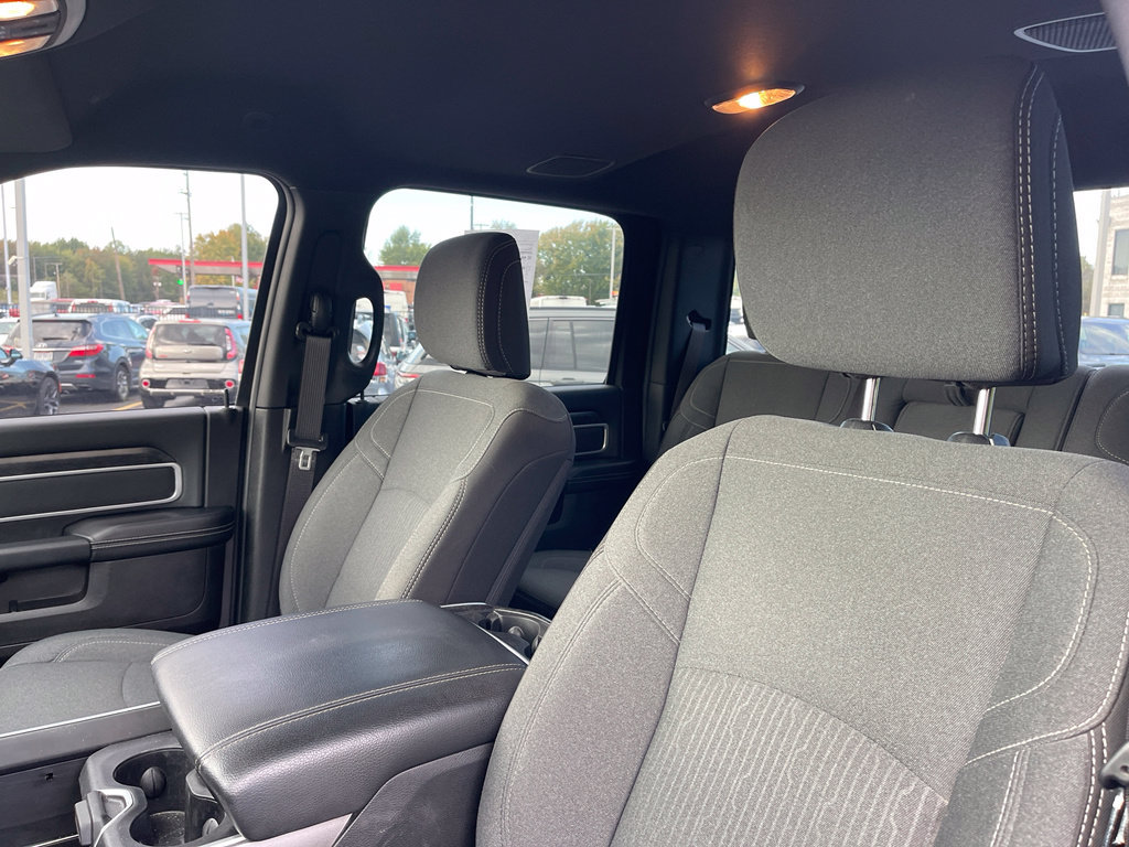 Used 2024 RAM 2500 Big Horn w/ Night Edition AWD/4WD image 16
