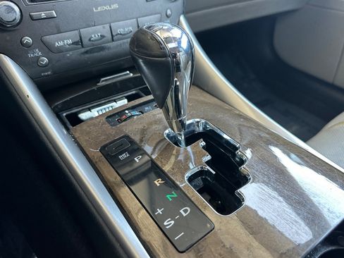 Used 2010 Lexus IS 250 RWD image 18
