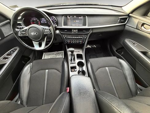 Used 2019 Kia Optima S w/ S Panoramic Sunroof Package image 10