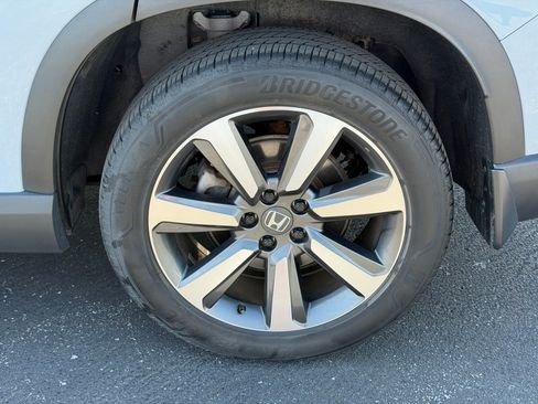 Used 2024 Honda Pilot Touring image 35