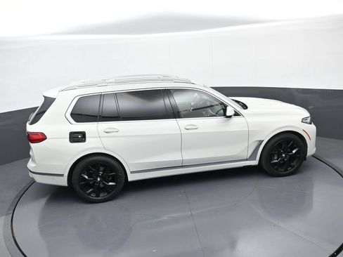Used 2022 BMW X7 xDrive40i w/ Executive Package AWD/4WD image 37