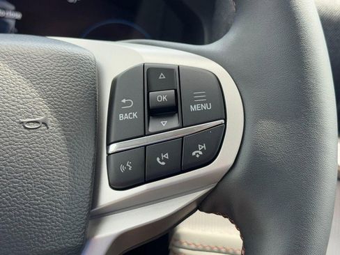 New 2026 Ford Explorer Active image 12