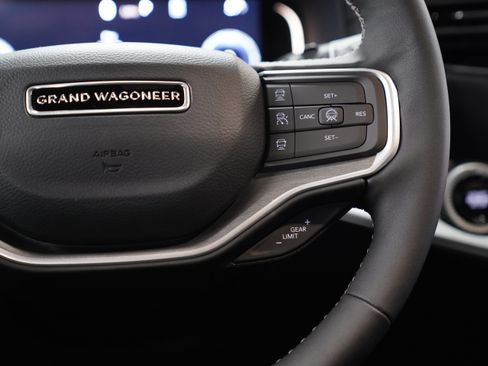 New 2026 Jeep Grand Wagoneer 4WD w/ Premium Group I image 25