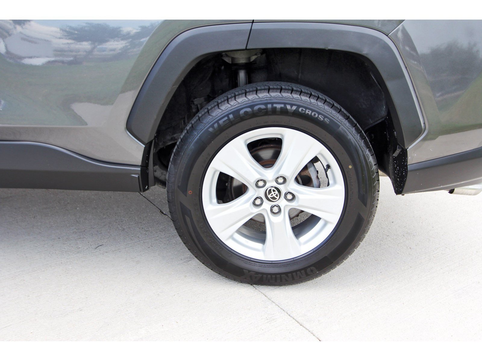 Used 2023 Toyota RAV4 XLE w/ Convenience Package FWD image 32