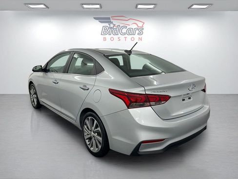 Used 2022 Hyundai Accent Limited image 6