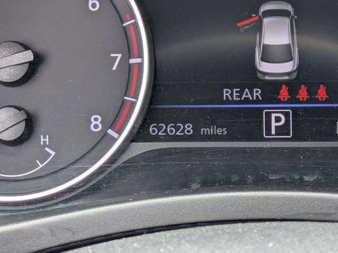 Used 2023 Nissan Sentra SV FWD image 29