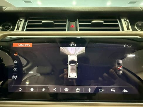 Used 2018 Land Rover Range Rover HSE image 30