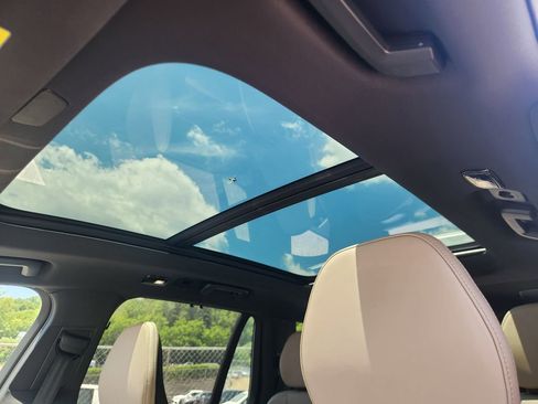 New 2026 Volvo XC90 T8 Ultra w/ Protection Package Premier AWD/4WD image 10