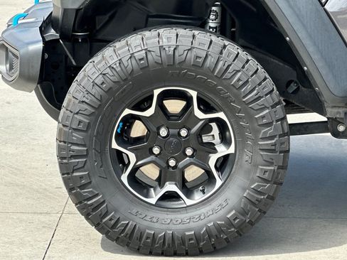 Used 2022 Jeep Wrangler Unlimited Rubicon 4xe AWD/4WD image 24