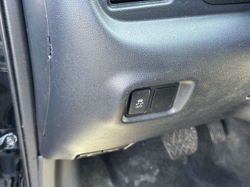 Used 2015 Nissan Versa Note SV image 21