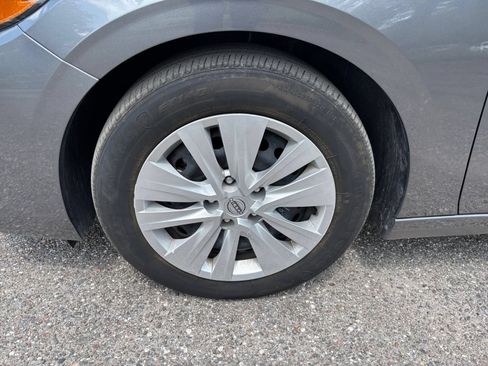 Used 2025 Nissan Sentra S FWD image 28