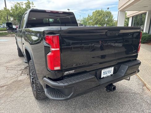 Used 2025 Chevrolet Silverado 2500 High Country w/ Midnight Edition AWD/4WD image 10