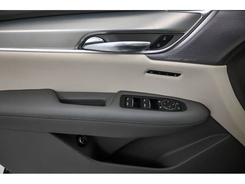 Certified 2021 Cadillac XT5 Premium Luxury image 8