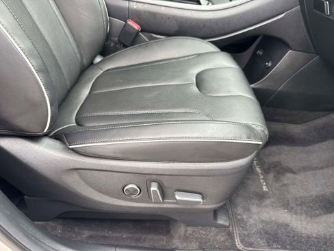 Used 2025 Hyundai Palisade SEL FWD image 11