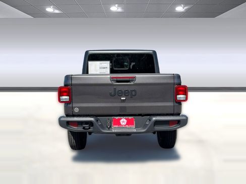 New 2025 Jeep Gladiator Sport image 10
