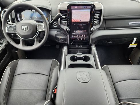 New 2026 RAM 2500 Laramie AWD/4WD image 10