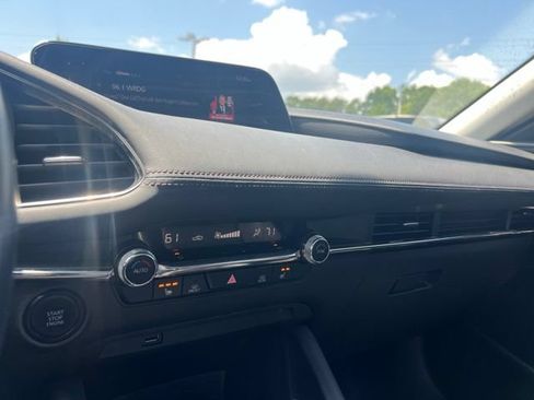 Used 2019 MAZDA MAZDA3 Sedan FWD image 16