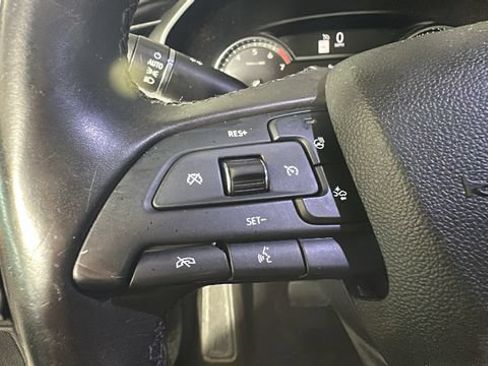 Used 2019 Cadillac XT4 Premium Luxury AWD/4WD image 15