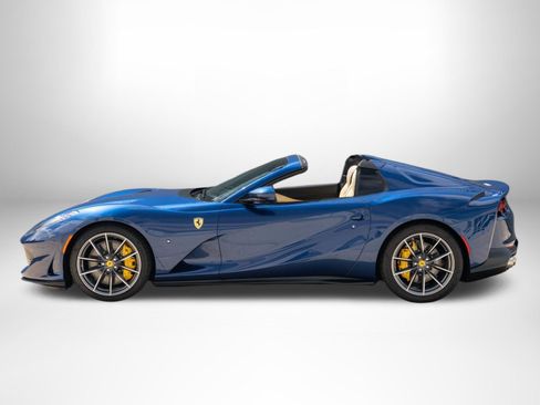 Used 2021 Ferrari 812 GTS RWD image 3