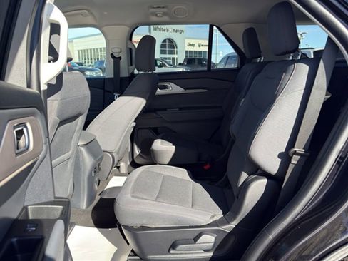 Used 2025 Ford Explorer Active image 12
