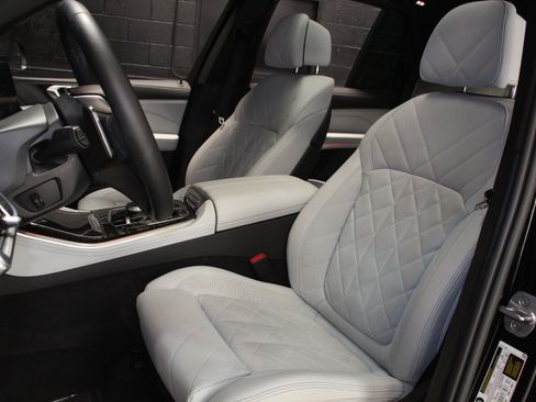 Used 2024 BMW X5 sDrive40i w/ Premium Package RWD image 35