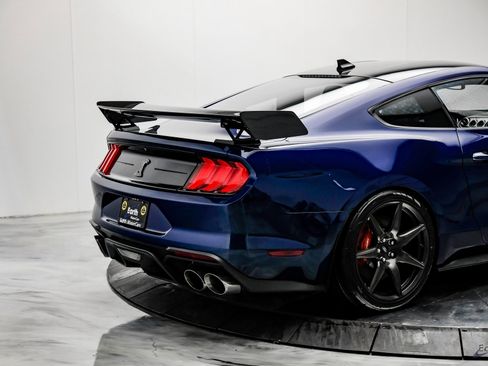 Used 2020 Ford Mustang Shelby GT500 w/ Carbon Fiber Track Pack image 14