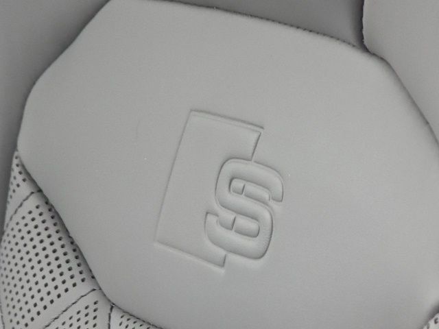 Used 2022 Audi SQ8 Prestige AWD/4WD image 25