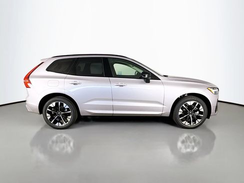 Certified 2026 Volvo XC60 B5 Plus w/ Climate Package PRO AWD/4WD image 8
