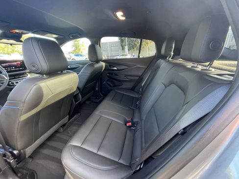 Used 2025 Buick Envista Sport Touring image 23