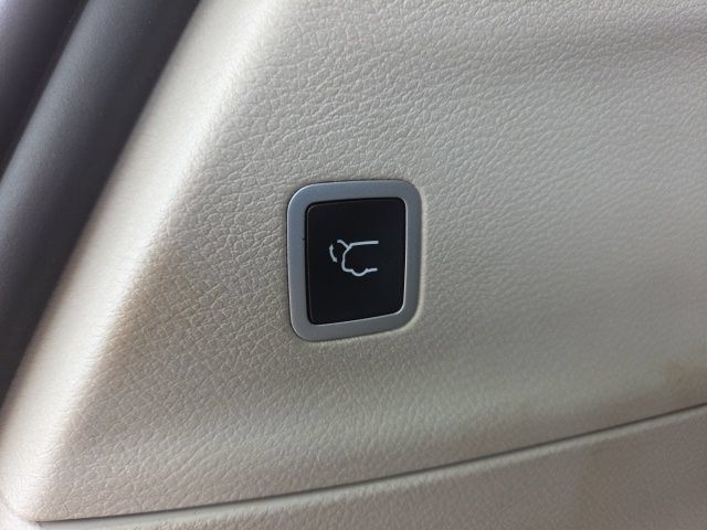 Used 2023 Chrysler Pacifica Touring-L FWD image 24