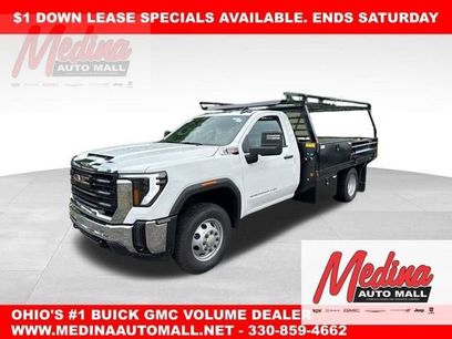 New 2025 GMC Sierra 3500 Pro w/ Convenience Package