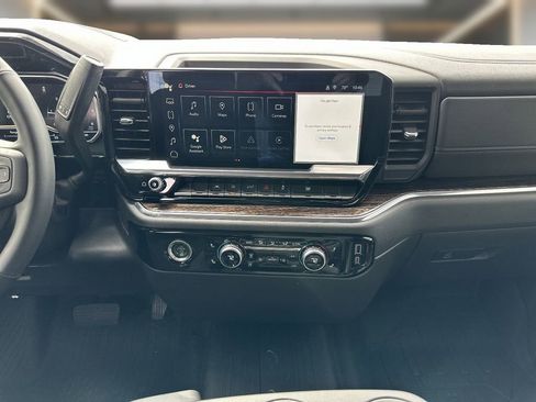 Certified 2024 GMC Sierra 1500 Elevation w/ LPO, Elevation Black Package AWD/4WD image 8
