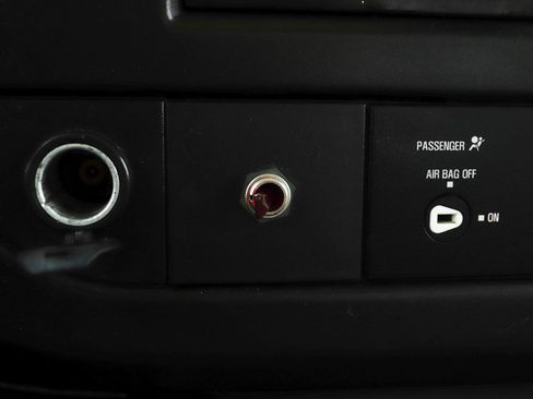 Used 2015 Chevrolet Express 4500 image 32