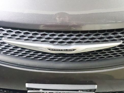 Used 2023 Chrysler Voyager LX FWD image 16