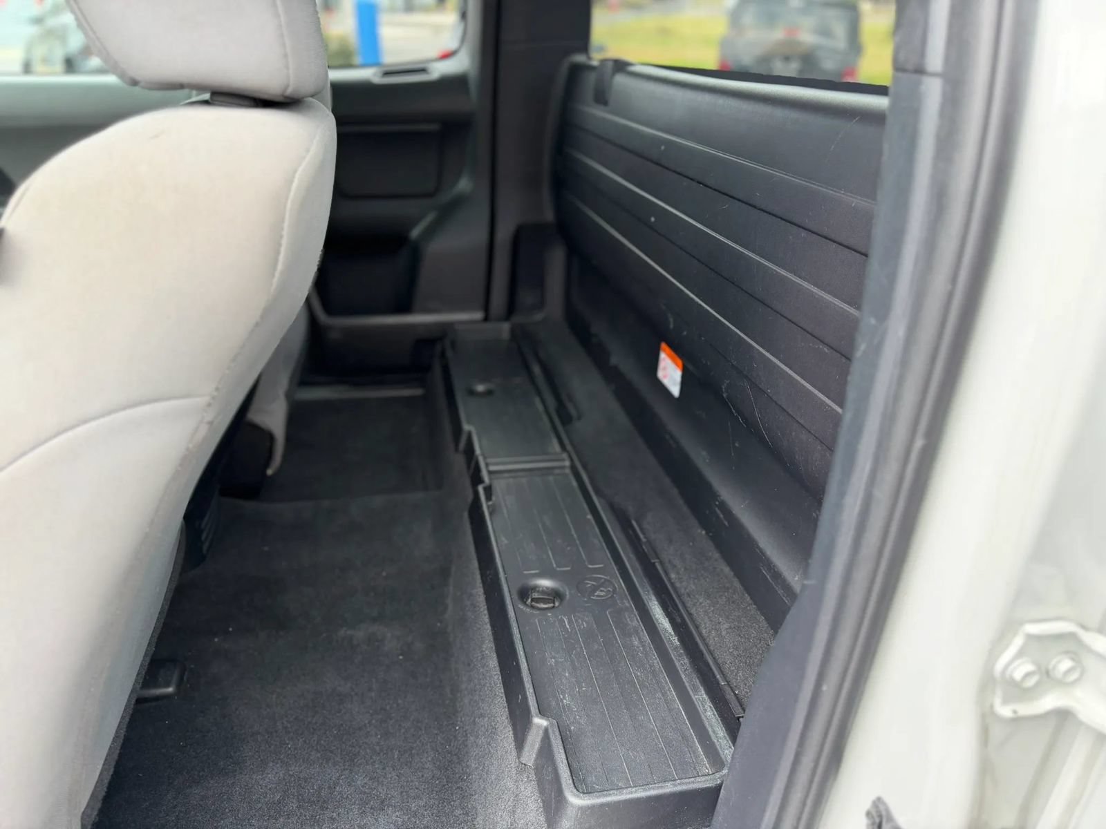 Used 2019 Toyota Tacoma SR AWD/4WD image 10
